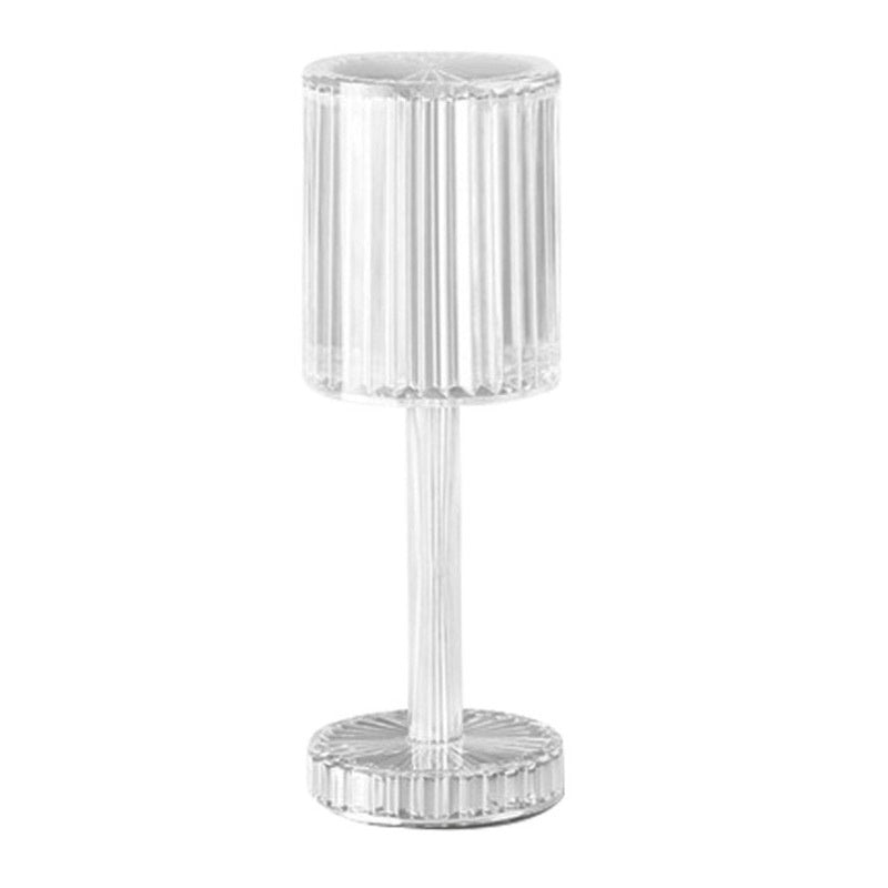 Valjkasta lampa od kristala koja se puni preko USB-a.