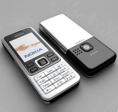Nokia mobilni telefon sa metalnim kućištem.