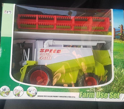 Dečiji kombajn namenjen igri ljubitelja poljoprivrednih vozila.