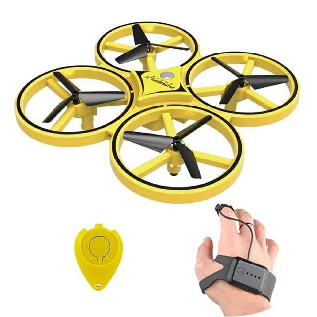 Dron Firefly F65 sa LED svetlima na obodu.