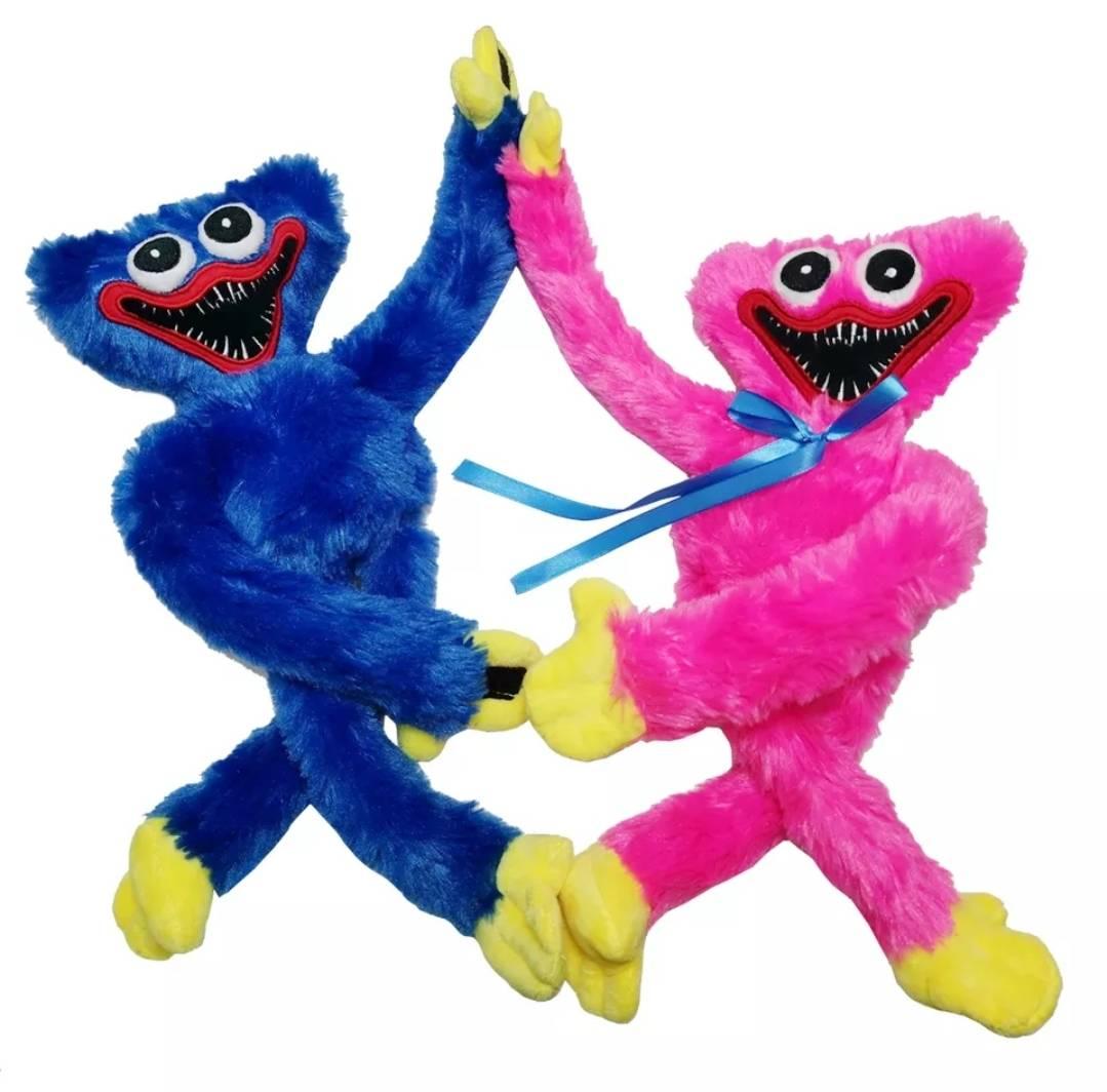 Prikazana je plišana igračka Huggy Wuggy namenjena deci.