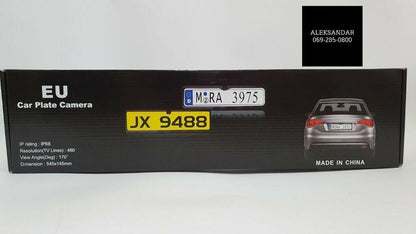 Kamera na nosaču tablice sa četiri LED diode.