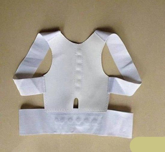 Pojas sa magnetnim dizajnom namenjen za nošenje oko leđa.