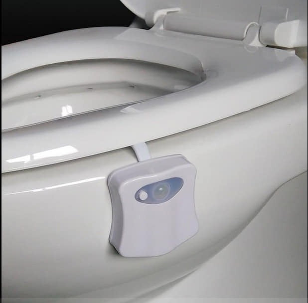 Lampa za WC šolju sa osvetljenjem u osam boja.