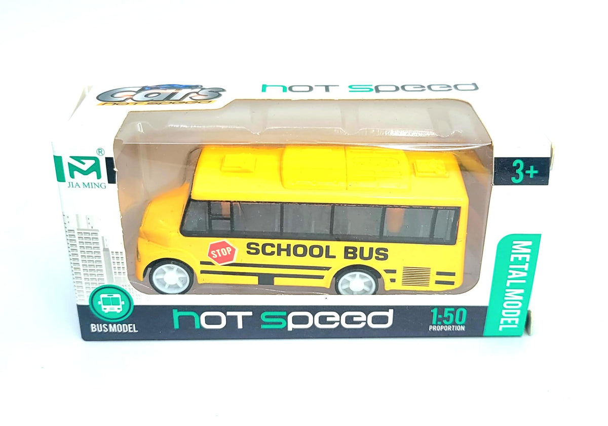 Žuti model školskog autobusa prikazan kao igračka vozilo.