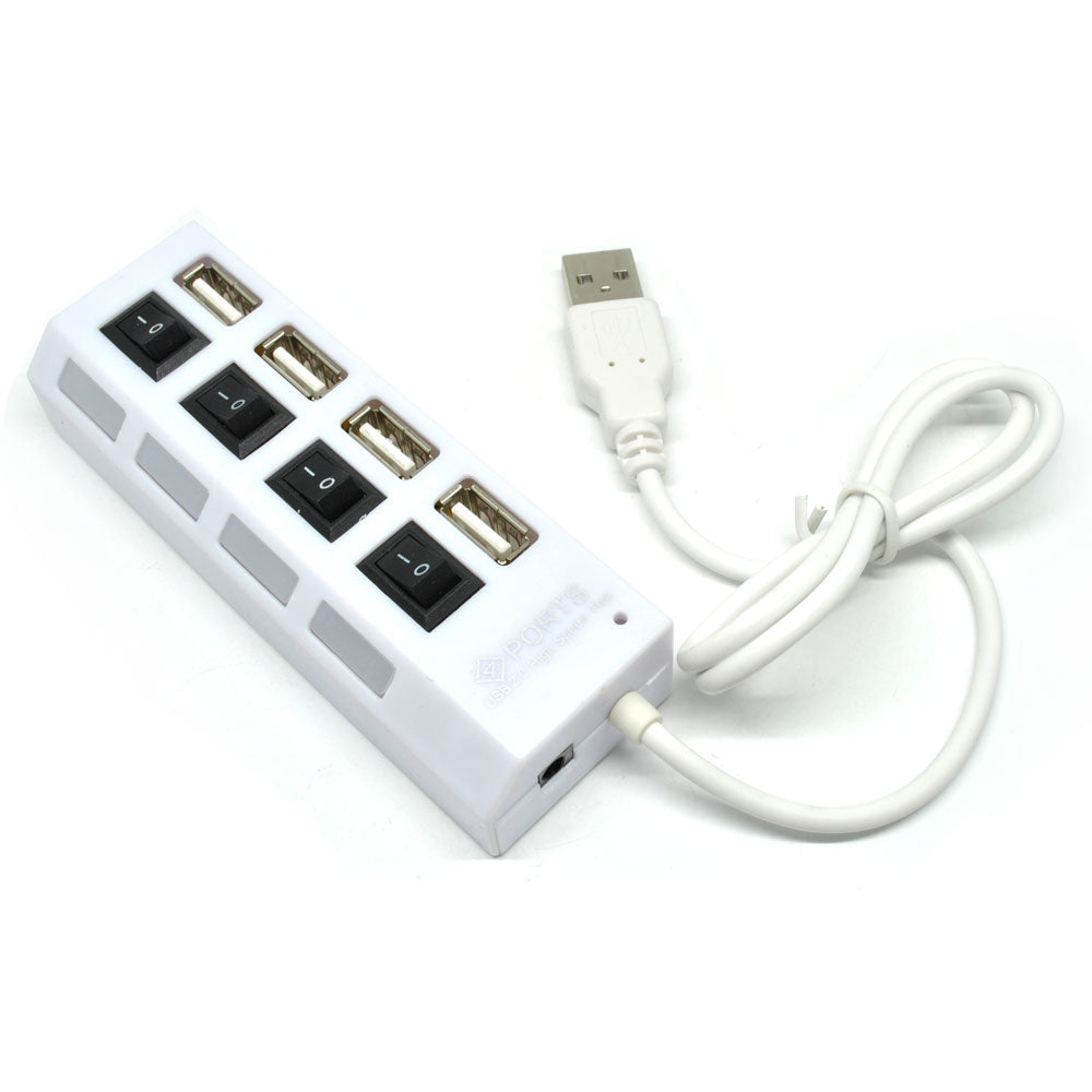 Na slici je produžni kabl sa četiri USB ulaza.