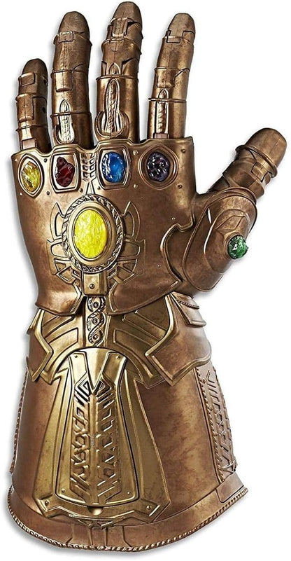 Na slici je prikazana Avengers igračka u obliku rukavice Infinity Gauntlet.