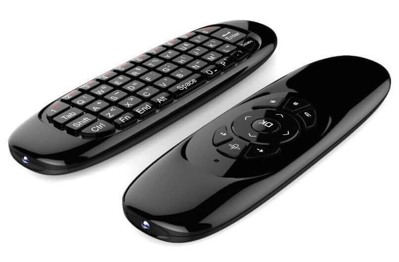 Air mouse sa bežičnom tastaturom raspoređenom na jednoj strani.