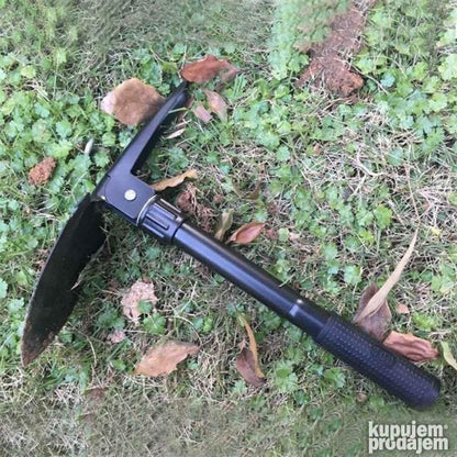 Metalni sklopivi ašov sa budakom na suprotnoj strani radnog dela.