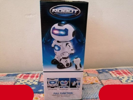 Prikaz igračke Robot Lezo.