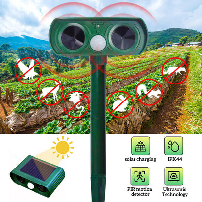 Prikaz solarnog uređaja za odvraćanje životinja sa senzorom.